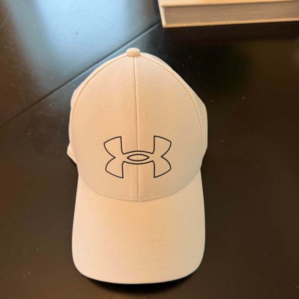 Under armour white cap NWT